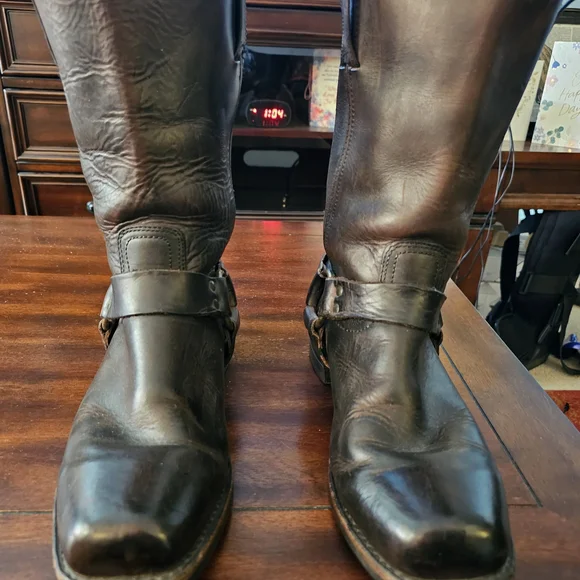 Frye Dark Brown Leather Western Boots - Picture 8 of 8
